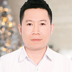 Manhattan Ng̃ - CEO, Partner